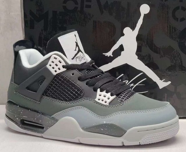 Air Jordan 4 Retro Fear